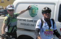 ciclistas a mostrarem qual � o seu clube