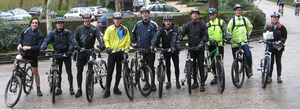 foto do grupo de ciclistas nos capuchos