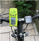 vista do guiador de bicicleta com GPS montado